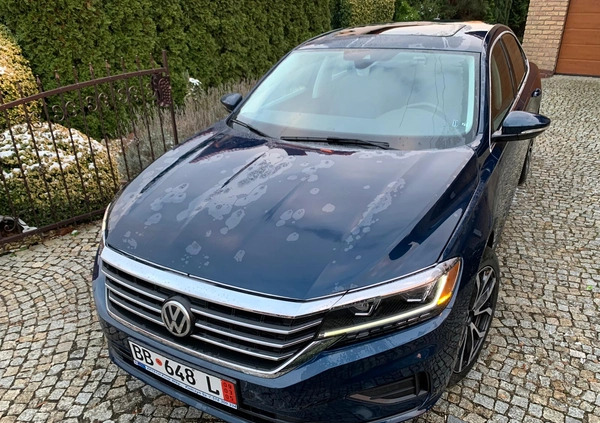 Volkswagen Passat cena 75000 przebieg: 8000, rok produkcji 2021 z Śrem małe 191